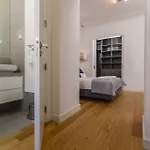 Center Garden Luxury Apartment Апартаменты *