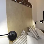 Center Garden Luxury Apartment