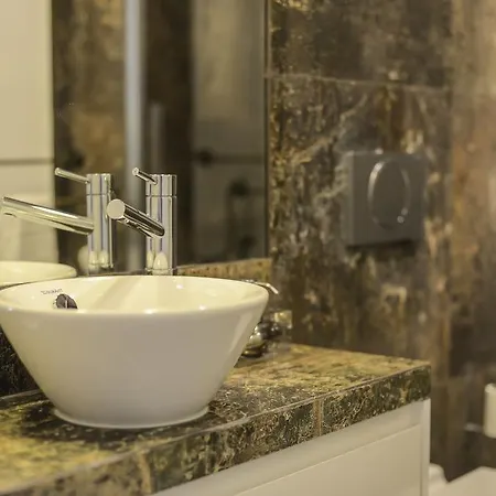 Апартаменты Center Garden Luxury Apartment *