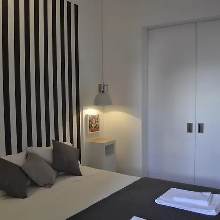 Center Garden Luxury Apartment