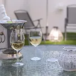 Center Garden Luxury Appartement *